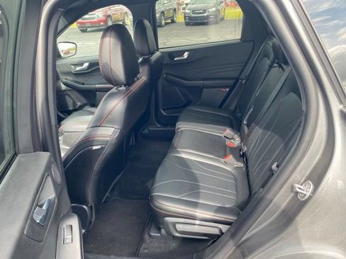 Used 2025 Ford Escape ST-Line Elite w/ Premium Technology Package AWD/4WD image 13