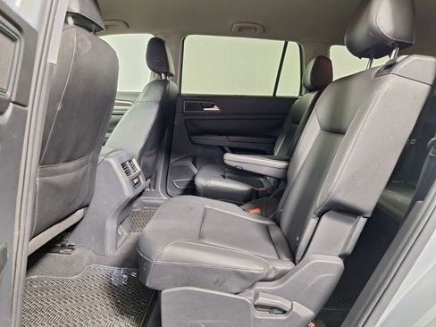 Used 2019 Volkswagen Atlas SE w/ Towing Package FWD image 16