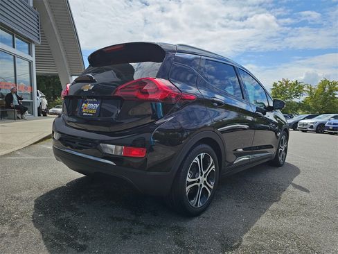 Used 2020 Chevrolet Bolt Premier w/ Infotainment Package image 8