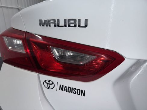 Used 2024 Chevrolet Malibu LT FWD image 36