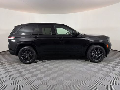 Used 2025 Jeep Grand Cherokee Limited 4xe AWD/4WD image 2