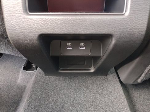 New 2025 Mitsubishi Outlander SE image 26