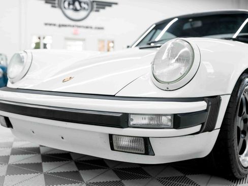 Used 1987 Porsche 911 Carrera RWD image 12