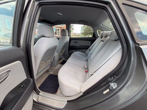 Used 2007 Hyundai Elantra SE FWD image 13