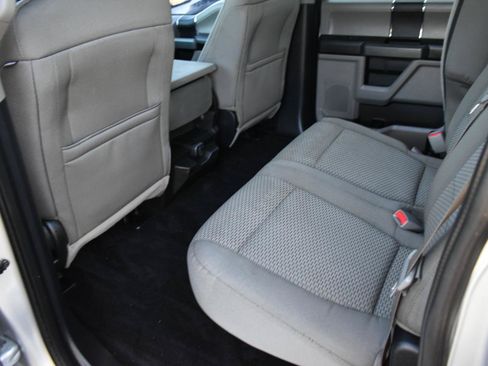 Used 2017 Ford F150 XLT AWD/4WD image 21