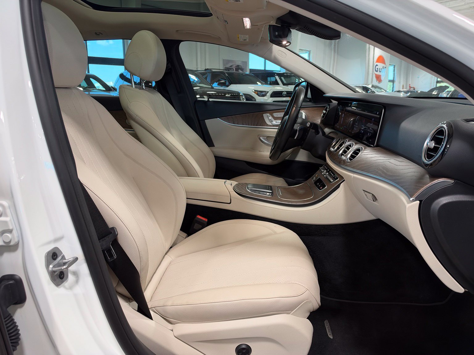 Used 2021 Mercedes-Benz E 450 4MATIC All-Terrain Wagon w/ Premium Package image 39