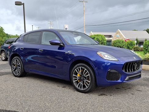 Used 2023 Maserati Grecale GT AWD/4WD image 3