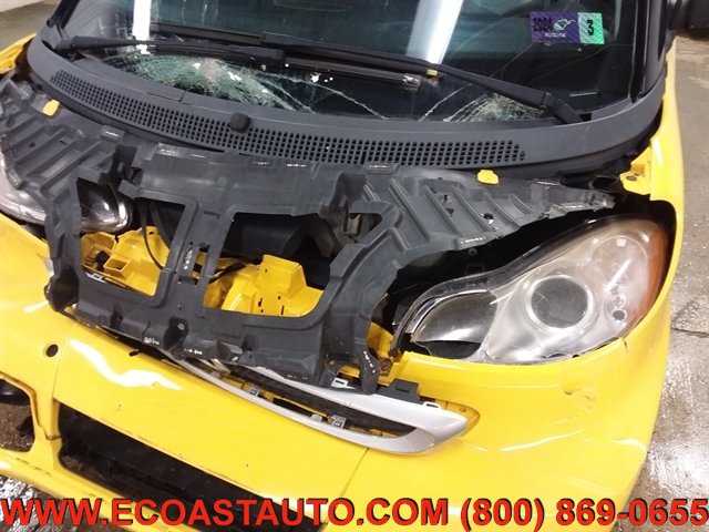 Used 2014 smart fortwo passion RWD image 15