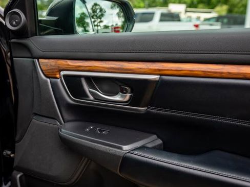 Used 2018 Honda CR-V Touring image 22