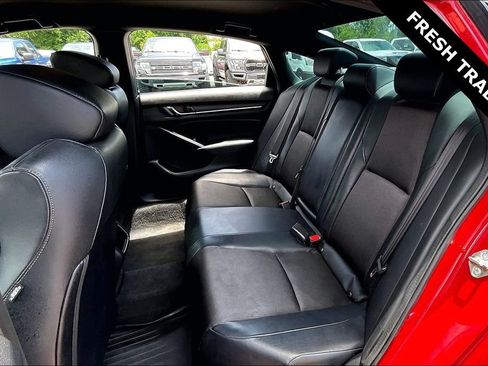 Used 2018 Honda Accord Sport image 22