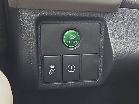 Certified 2022 Honda HR-V LX image 27