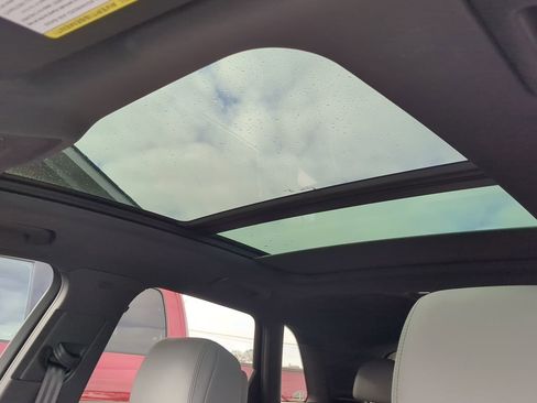 Used 2025 Audi Q3 2.0T Premium image 18