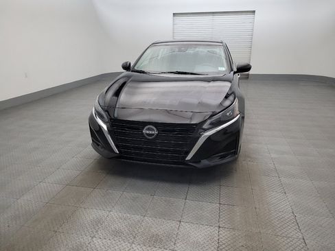 Used 2024 Nissan Altima 2.5 SV FWD image 15