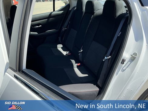 New 2025 Nissan Sentra SR w/ Midnight Edition image 10