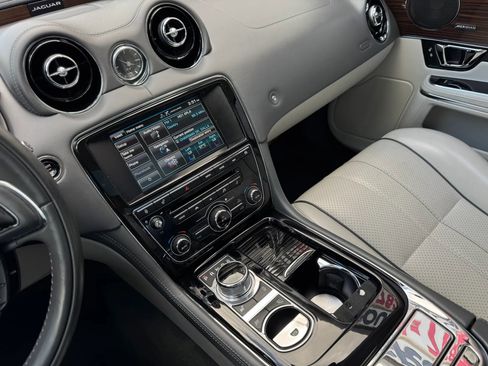 Used 2015 Jaguar XJ L Portfolio RWD image 37