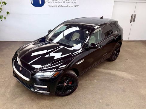 Used 2017 Jaguar F-PACE R-Sport image 21