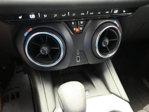 Used 2024 Chevrolet Blazer LT w/ Convenience Package FWD image 39