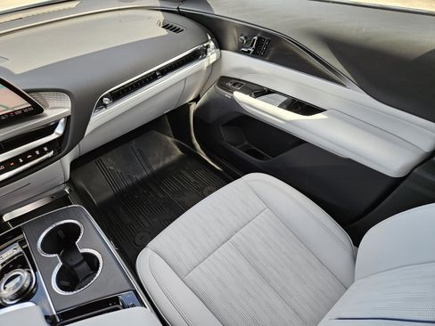 New 2025 Cadillac Lyriq Sport w/ LPO, Floor Liner Package RWD image 17