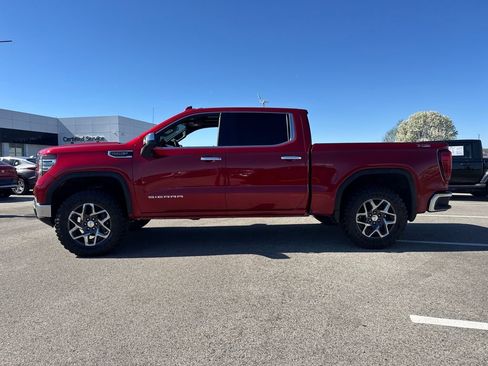 Used 2024 GMC Sierra 1500 SLT w/ SLT Premium Plus Package AWD/4WD image 3