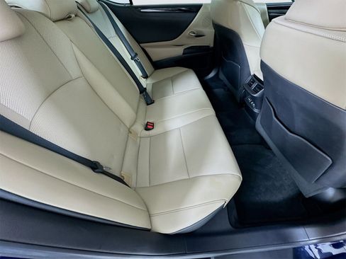 Used 2021 Lexus ES 350 w/ Premium Package image 28