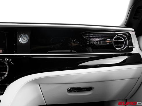 Used 2021 Rolls-Royce Ghost AWD/4WD image 32