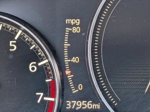 Used 2022 MAZDA MAZDA3 s image 9