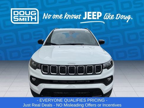 New 2026 Jeep Compass Latitude image 8