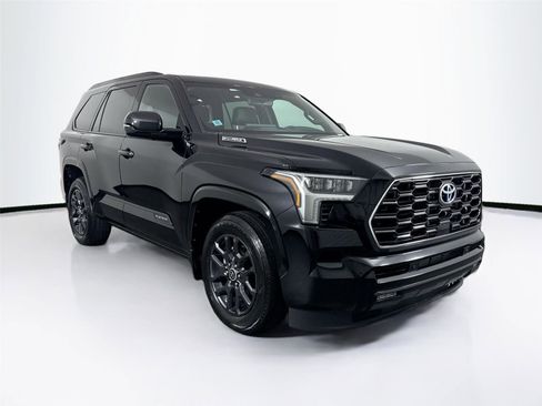 Certified 2023 Toyota Sequoia Platinum AWD/4WD image 10