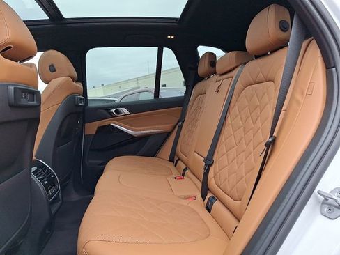 Used 2023 BMW X5 xDrive45e w/ M Sport Package image 10