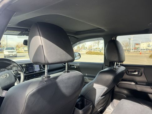 Certified 2023 Toyota Tacoma TRD Off-Road w/ TRD Premium Off Road Package image 14