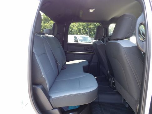 Used 2024 RAM 5500 Tradesman w/ Chrome Appearance Group AWD/4WD image 36