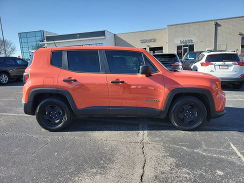 Used 2019 Jeep Renegade Sport image 2