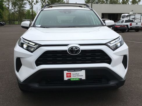 Used 2025 Toyota RAV4 XLE AWD/4WD image 10