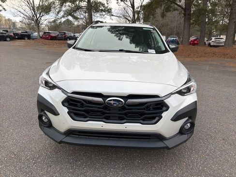 Used 2024 Subaru Crosstrek 2.0i Premium image 3
