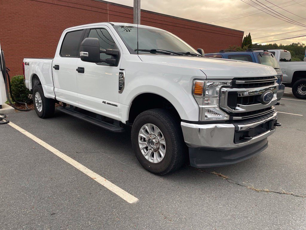 Used 2022 Ford F250 XLT AWD/4WD image 2