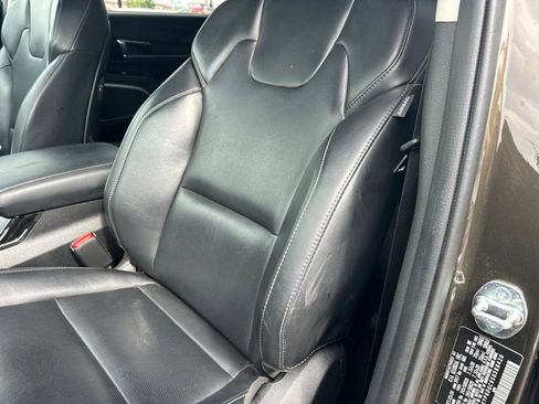 Used 2025 Kia Telluride S AWD/4WD image 14