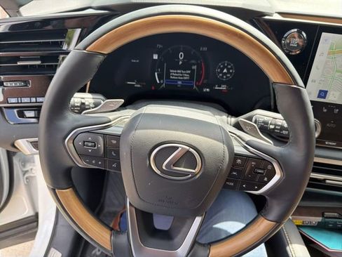 Used 2025 Lexus RX 350 Premium w/ Accessory Package image 4