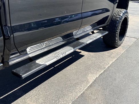 Used 2020 Chevrolet Silverado 1500 LT image 17