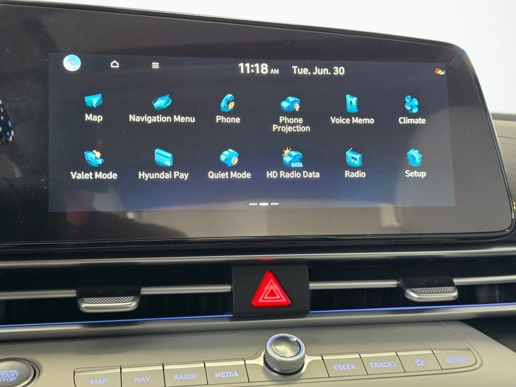 New 2026 Hyundai Elantra Limited FWD image 25