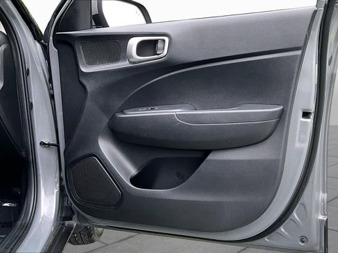 Used 2021 Hyundai Venue SEL w/ Premium Package FWD image 23