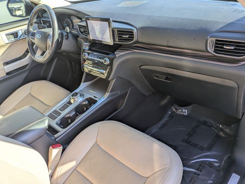 Used 2021 Ford Explorer Limited w/ Equipment Group 301A image 40