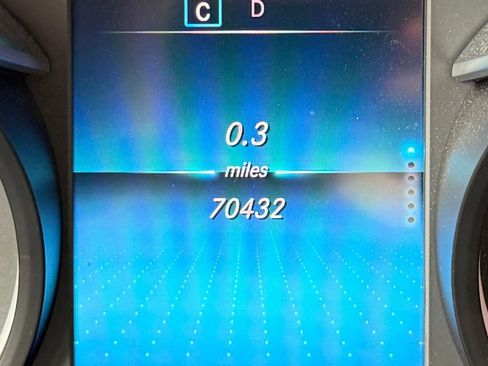 Used 2021 Mercedes-Benz GLC 300 image 27