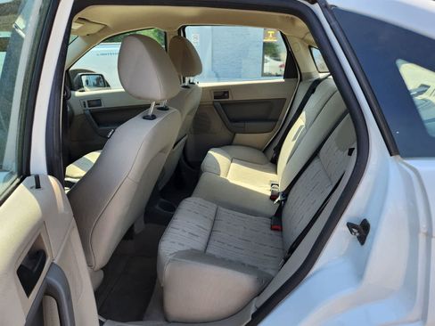 Used 2008 Ford Focus SE FWD image 25