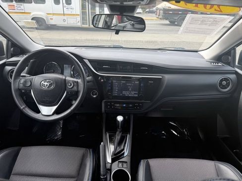 Used 2017 Toyota Corolla SE image 12