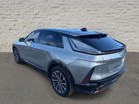 Used 2025 Cadillac Lyriq Sport image 7