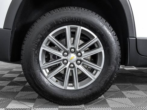 Used 2023 Chevrolet Traverse LT AWD/4WD image 45