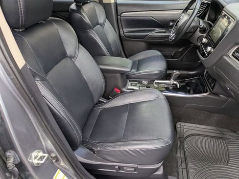 Used 2020 Mitsubishi Outlander ES AWD/4WD image 28