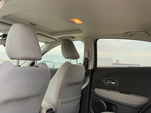 Used 2021 Honda HR-V EX image 36