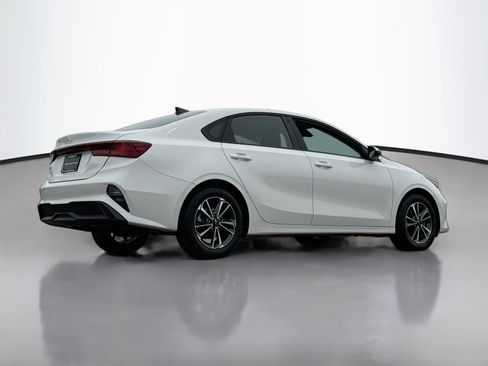 Used 2023 Kia Forte LXS w/ LXS Technology Package FWD image 7