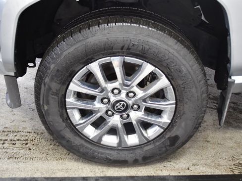 Used 2024 Toyota Tacoma Limited w/ Limited Package (LT) image 64